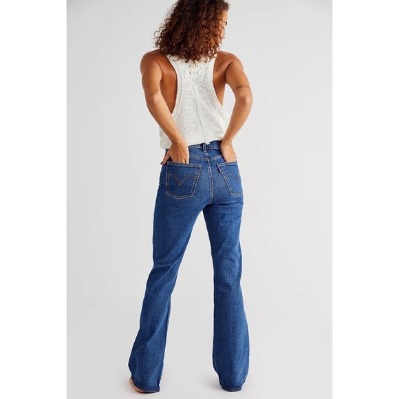 Levi’s RIBCAGE BOOTCUT Jean - Picture 9 of 15